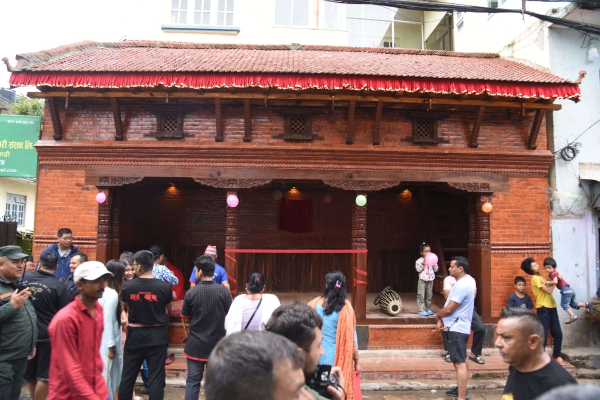 ‘ग्वलः दे’ र ‘ध्वाखा छेँ’ फल्चाको पुनर्निर्माण