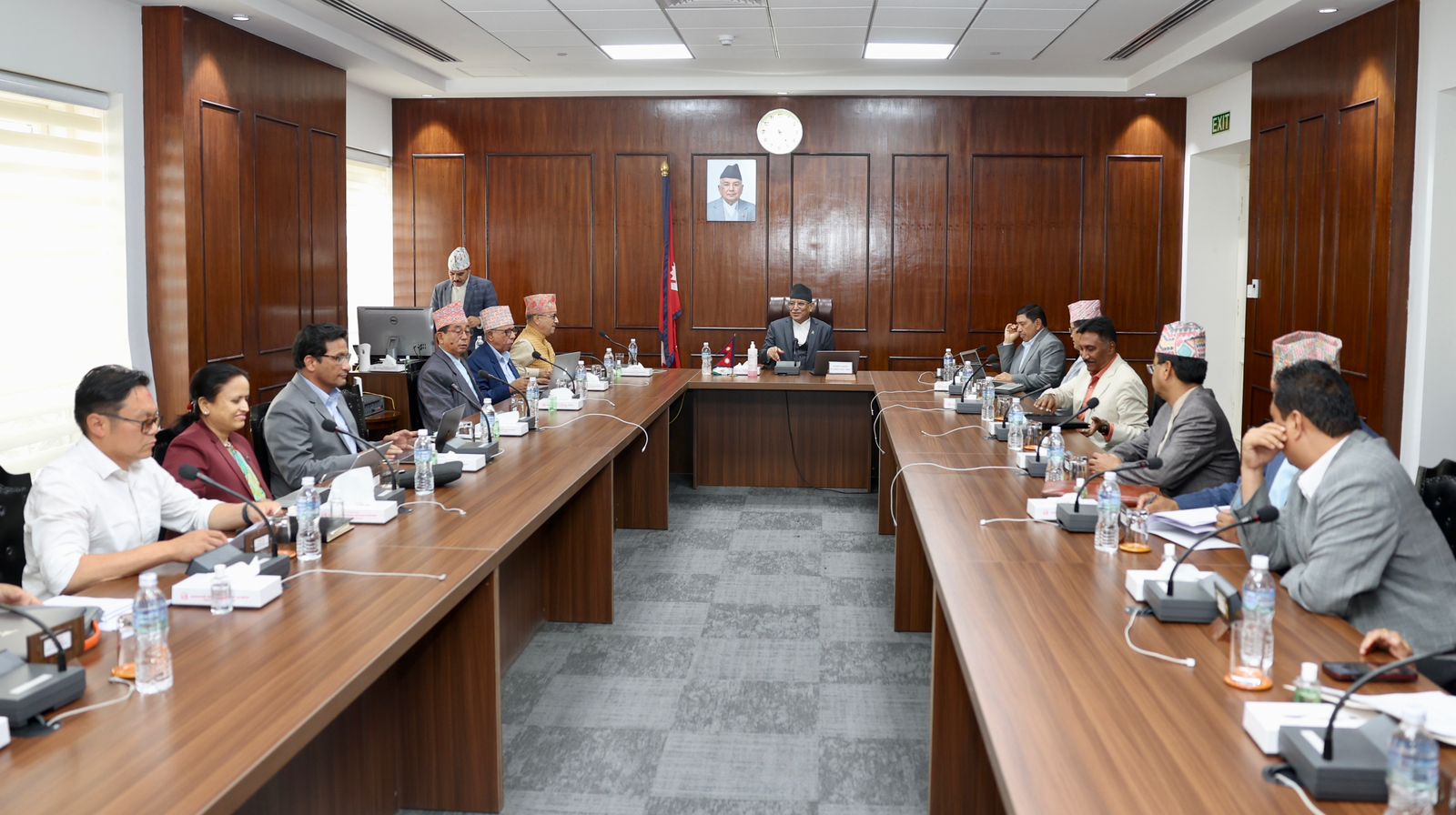 सरकारले बनायो मनाङ एयरको हेलिकप्टर दुर्घटना छानबिन गर्न समिति