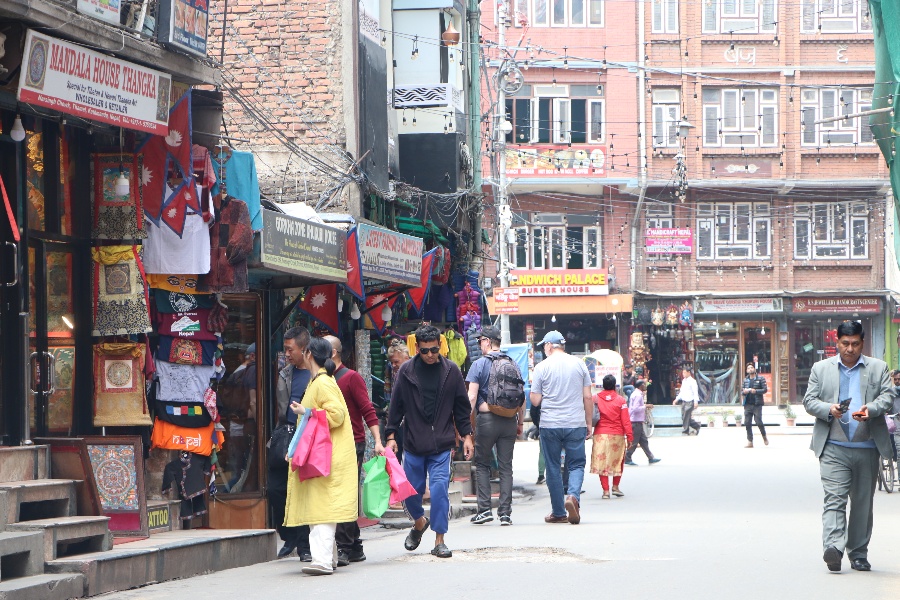 चौबिसै घण्टा खुलाउने तयारीपछि उत्साहित ठमेलका व्यवसायी