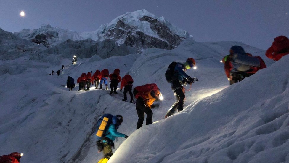 सगरमाथा आरोहण गर्न हालसम्म ६३ आरोहीले लिए अनुमति