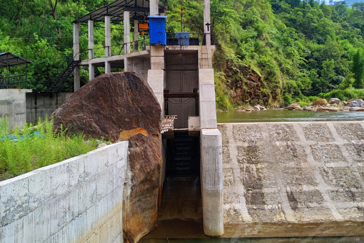 स्थानीयले बन्द गराए सुपरमाई हाइड्रोको उत्पादन