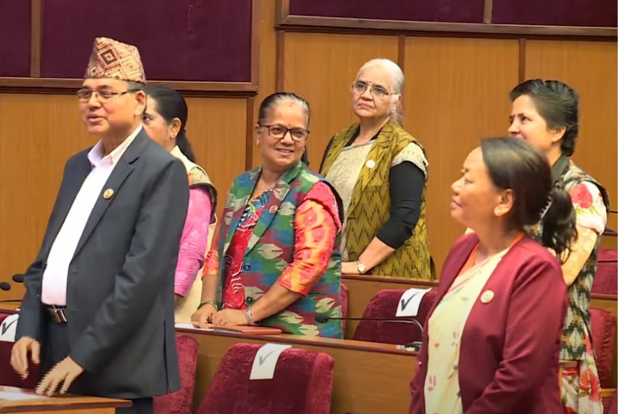 सत्ता र प्रतिपक्ष दुवैतर्फका सांसद उभिएपछि राष्ट्रियसभा बैठक स्थगित