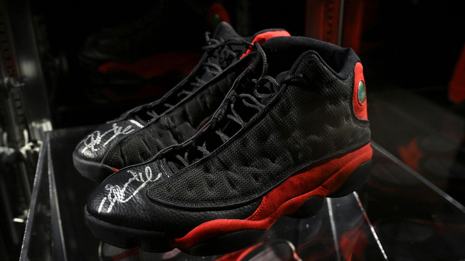 २८ करोडमा बिक्री भयो जोर्डन जुत्ता