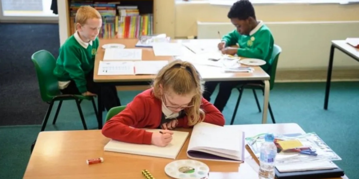 बेलायतमा ५ मध्ये १ शिक्षकले विद्यार्थीको दुर्व्यवहार सामना गर्छन्: अध्ययन 