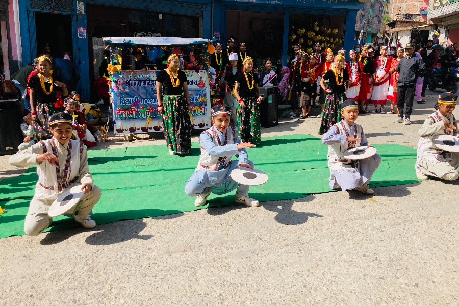 देउसी भैलोमा तामाङ सेलो, नेवारी र साकेला नाच