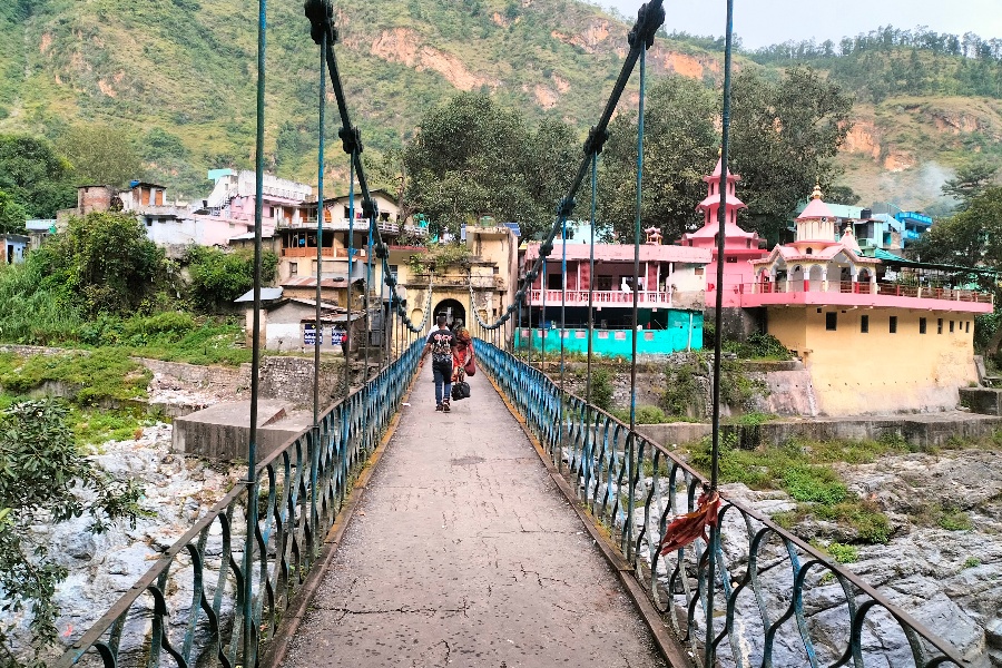 झुलाघाट नाका पूर्ण रूपमा सञ्चालनमा, दशैँमा घर फर्किनेलाई सहज