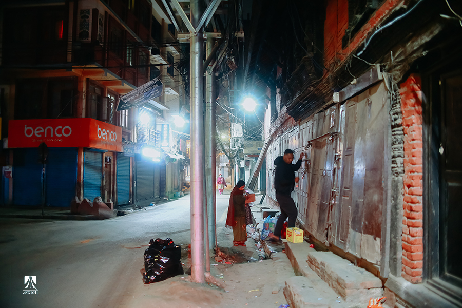 राजधानीको जीवन असहज बनाउँदै किन चाँडै सुत्छ काठमाडौँ?