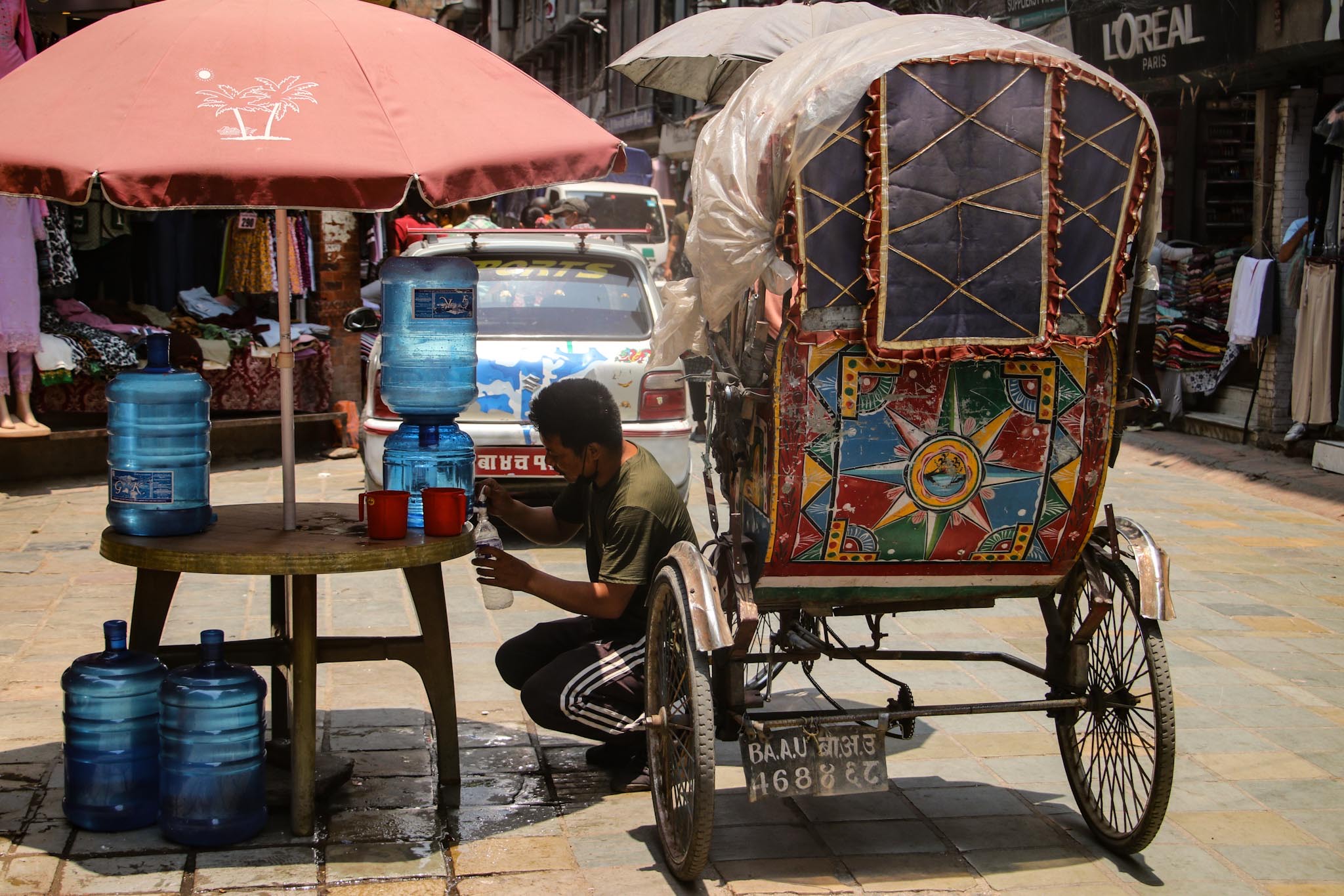 झन‍्भन्दा झन् गर्मी [तस्वीरहरू]