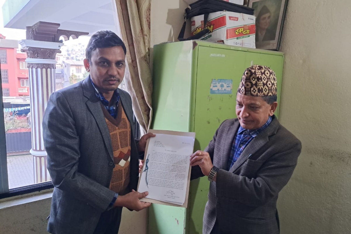 मन्त्री पाण्डेले दिए सांसद बजगाईंविरुद्ध उजुरी