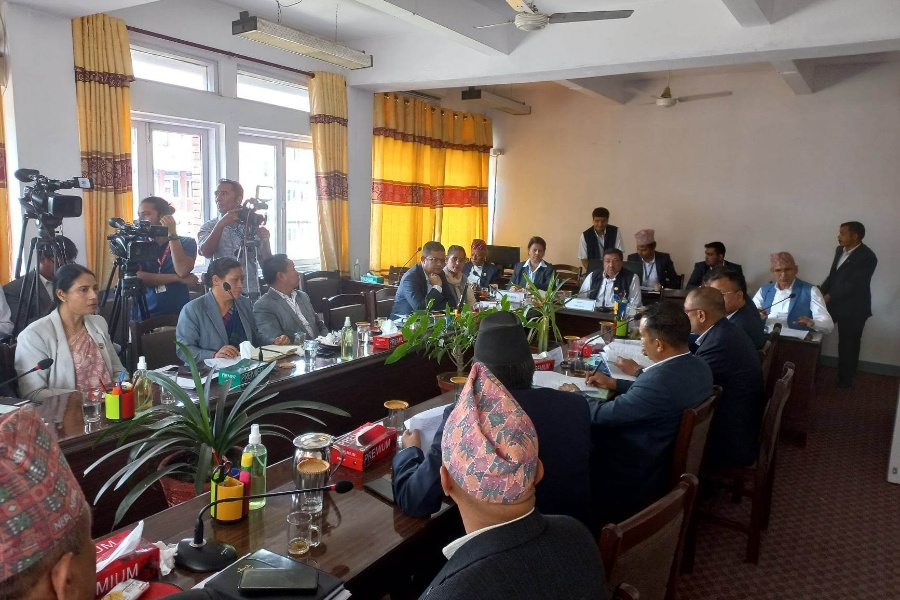 रोकिएको ब्रोकर लाइसेन्स प्रक्रिया खुलाउन अर्थ समितिको निर्देशन