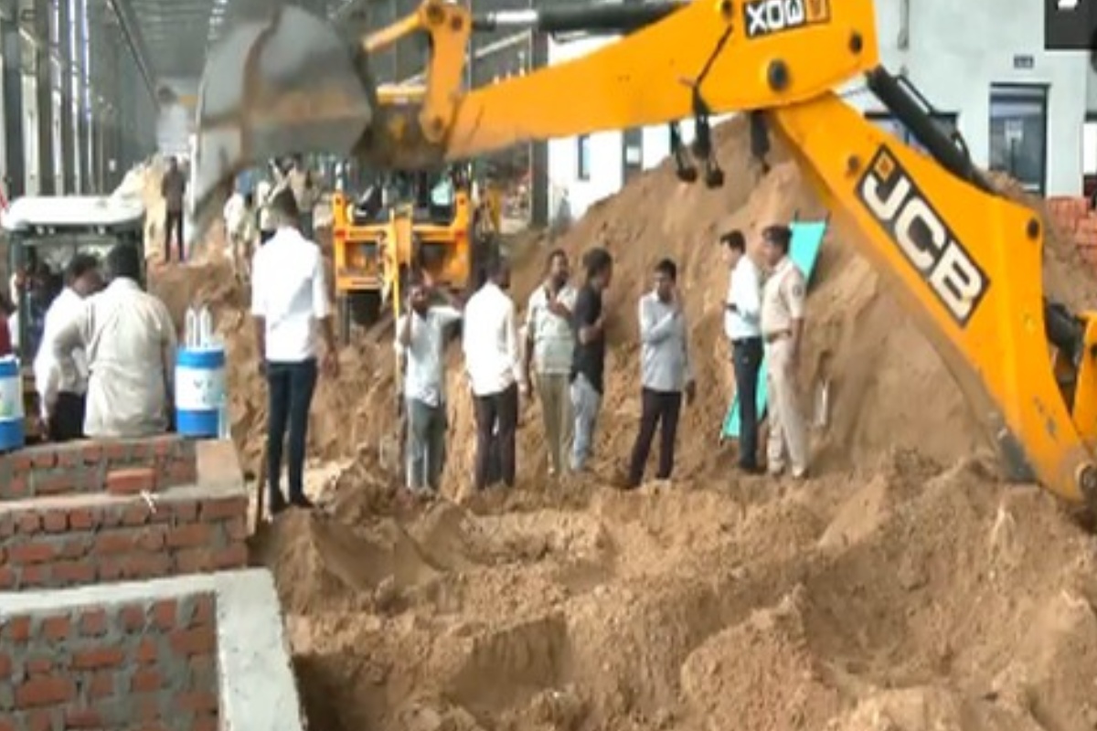 भारतको गुजरातमा पर्खाल भत्किँदा ६ कामदारको मृत्यु