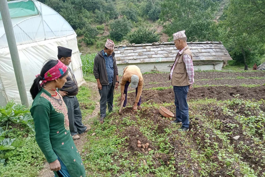 आनन्दपुरवासी भन्छन्– अब मजदुरी गर्न भारत जानुपर्दैन 