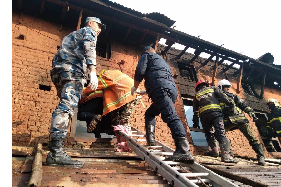 भक्तपुरमा आगलागी, एक जनाको मृत्यु