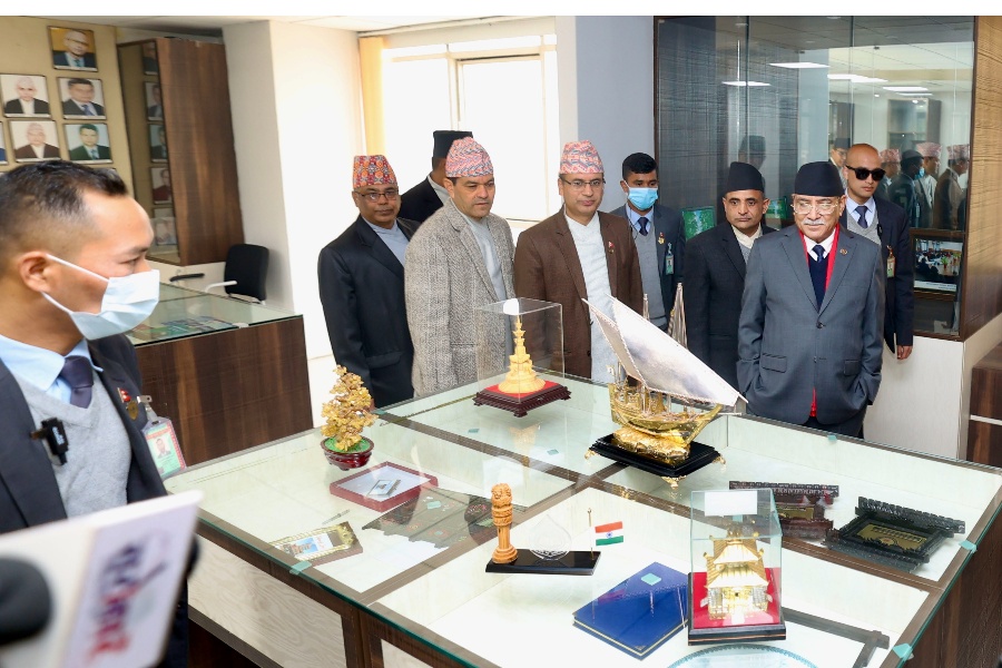 सरकारी वकिलको सुविधासम्बन्धी ऐन बनाउने प्रधानमन्त्री दाहालको प्रतिबद्धता 