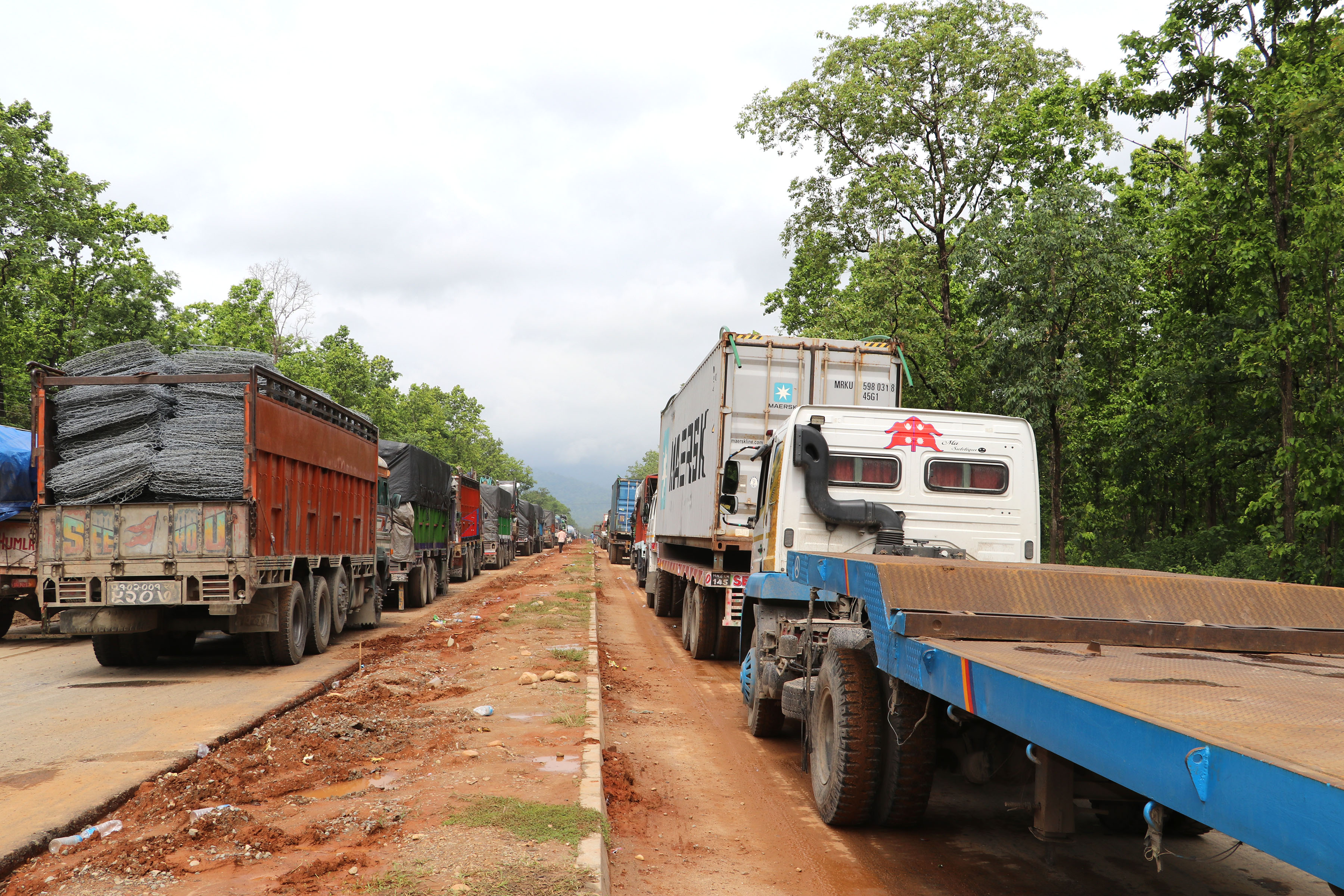 ७ ठाउँको अवरुद्ध सडक खुलाइयो, ३ स्थानमा अझै बाँकी