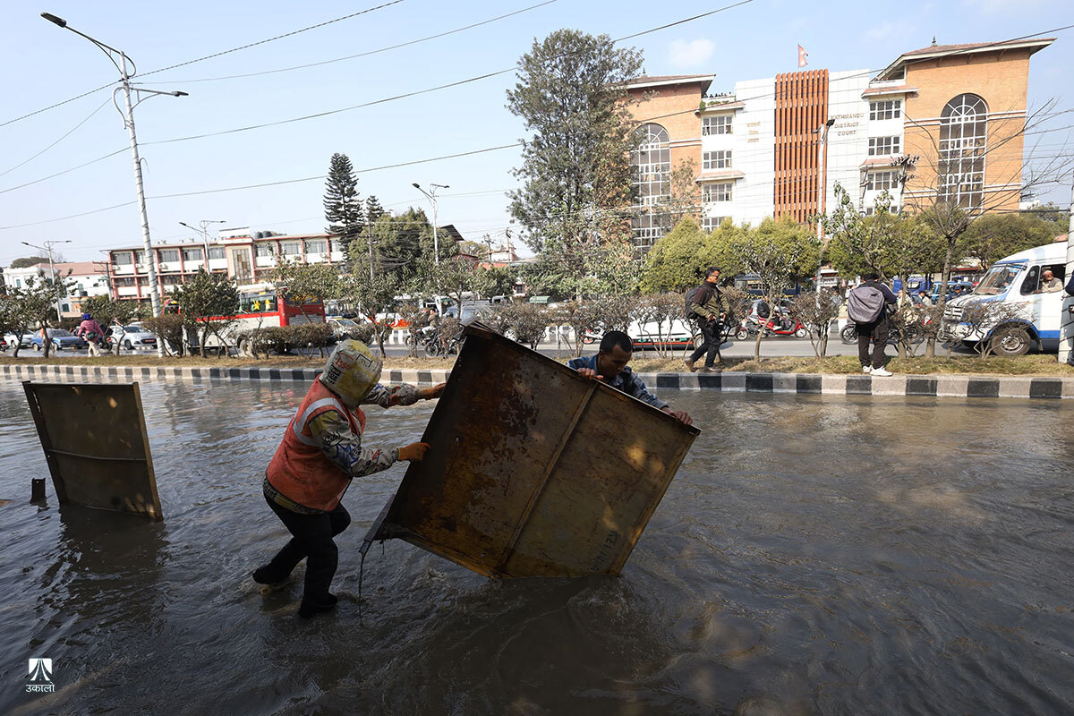 विद्युत् प्राधिकरणले तार भूमिगत गर्न 'ड्रिलिङ' गर्दा खानेपानीको पाइप फुटेको केयूकेएलको भनाइ