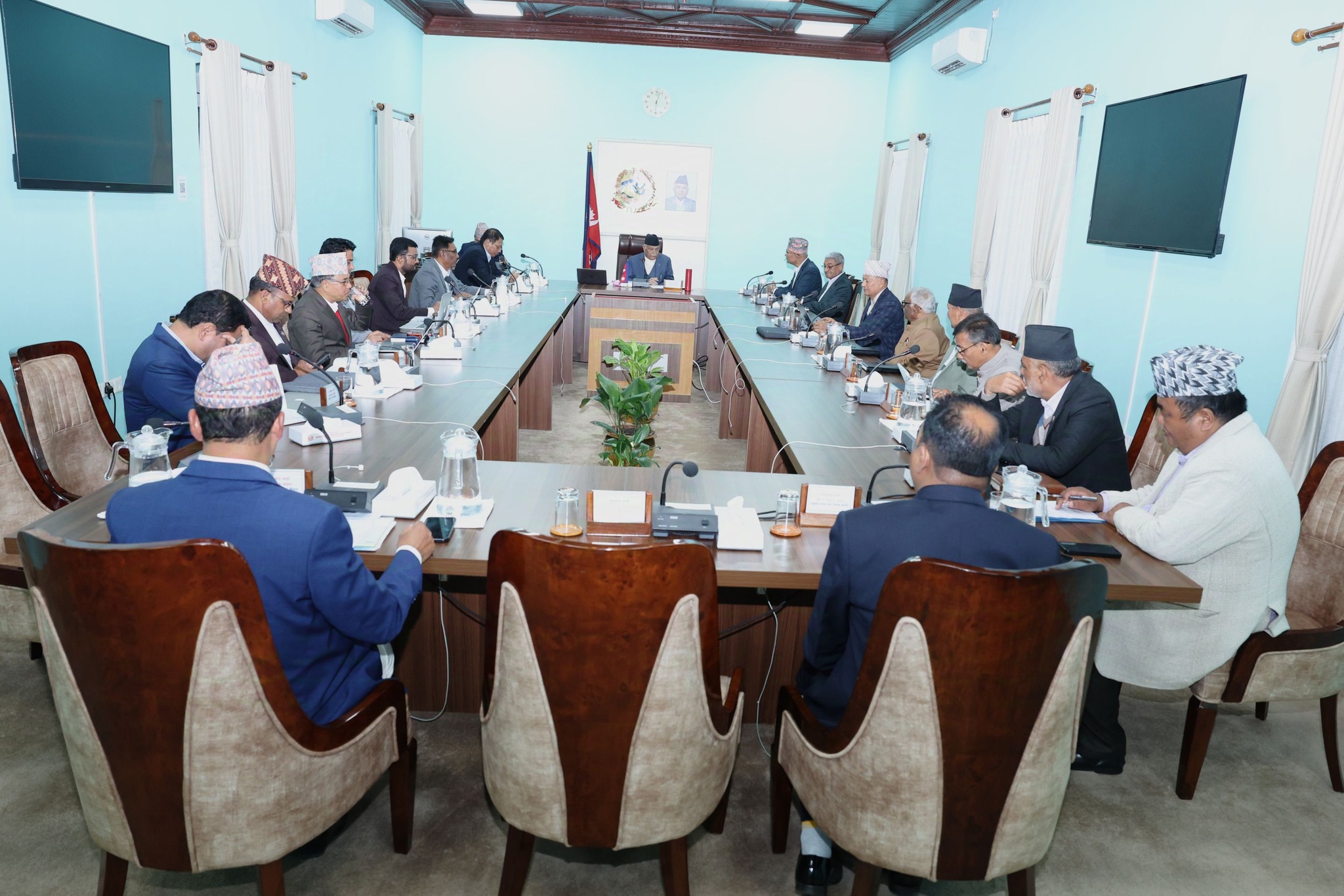 अमेरिकी अनुदान सहायता स्वीकार गर्ने सरकारको निर्णय