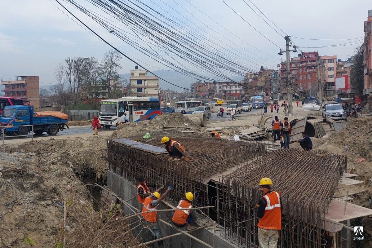 अरनिको राजमार्ग स्तरोन्नति : सरासर बन्दैथ्यो, सरकारकै कारण अलमलियो 