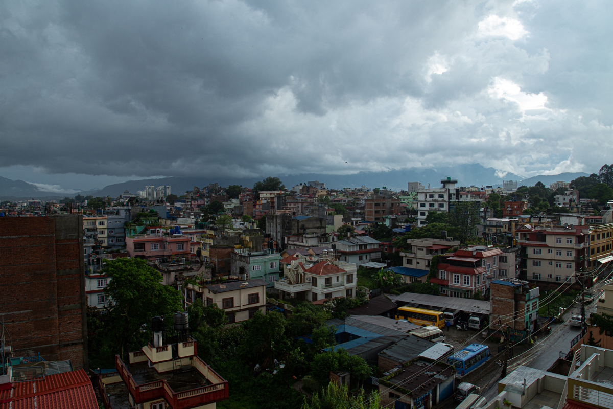 तराईमा हावाहुरी, गण्डकीमा चट्याङसहित भारी वर्षाको सम्भावना