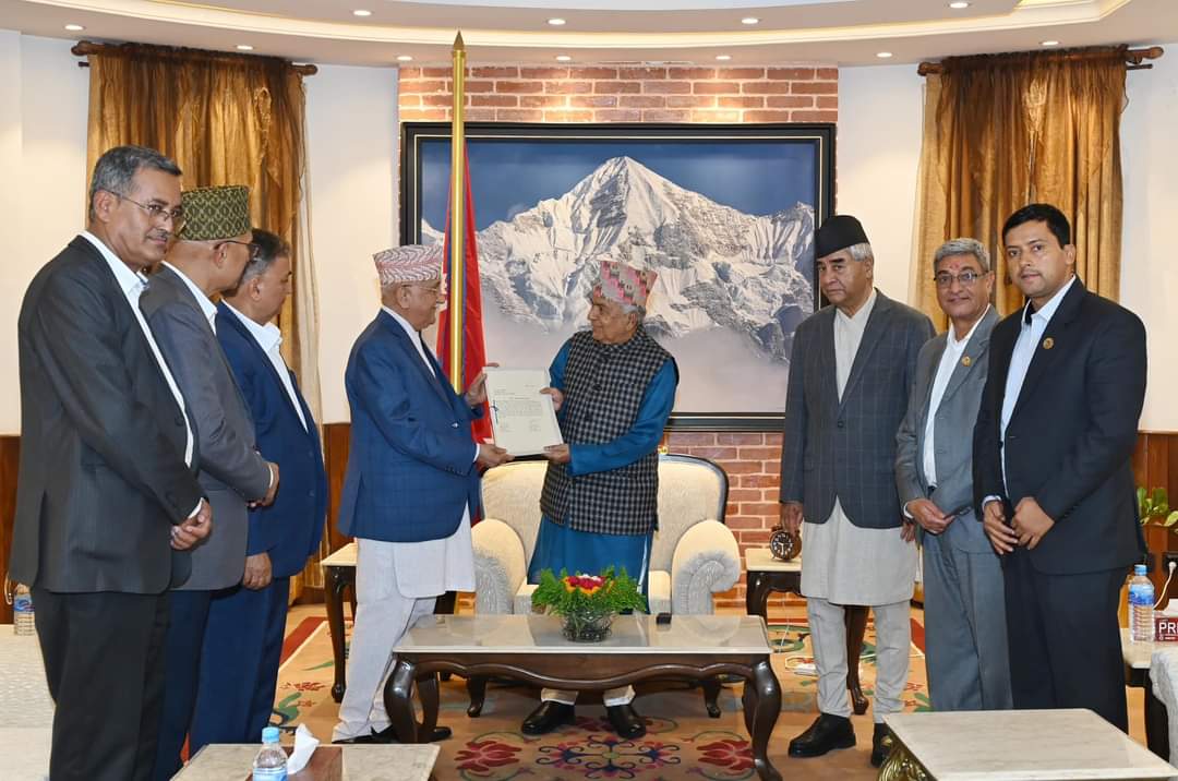 प्रधानमन्त्रीमा ओलीको दाबी पेश