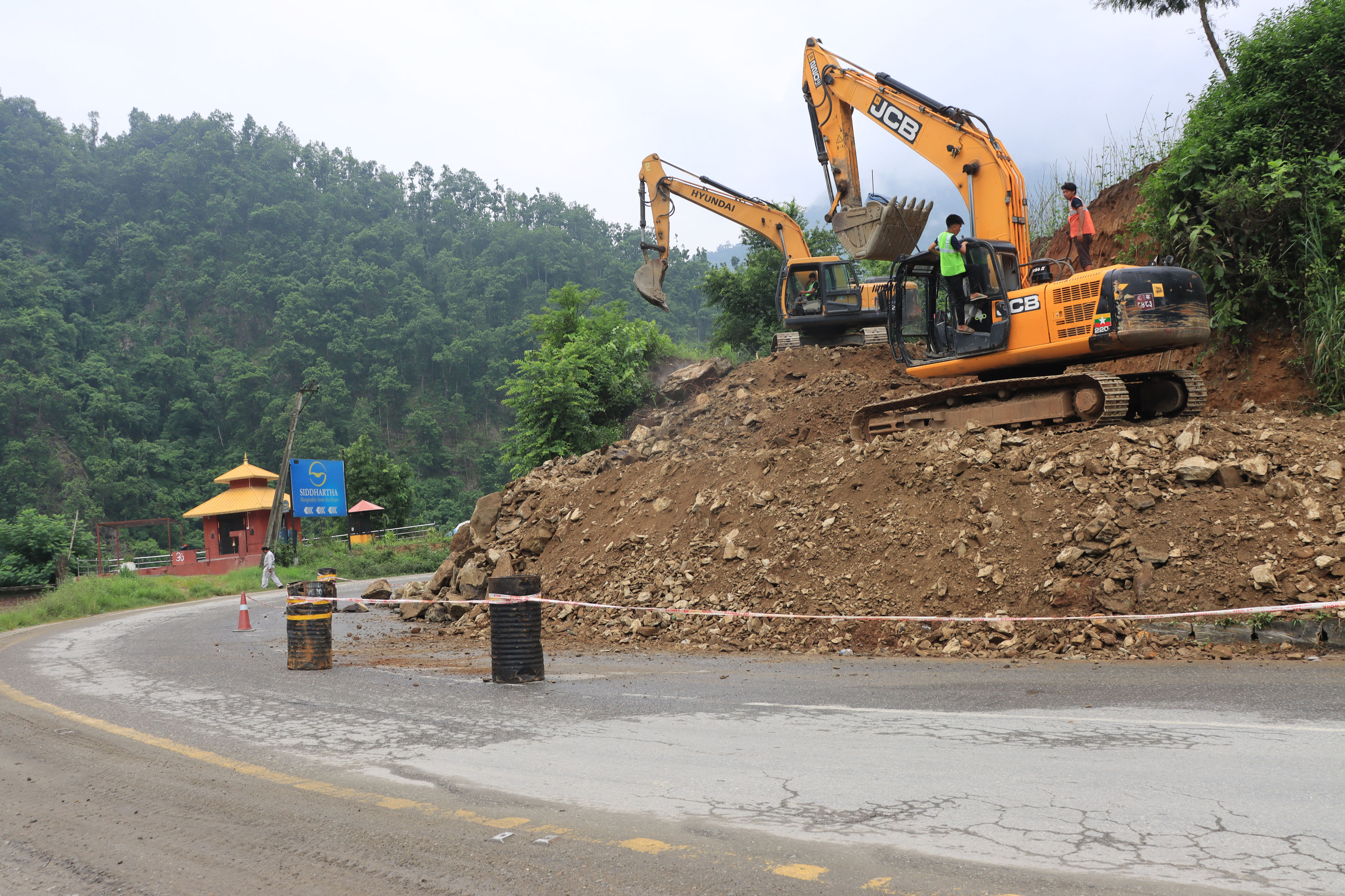 रास्वपाको तत्काल प्रतिकार्य समूहलाई पहिरो पन्छाउन स्वीकृति नदिइएको स्थानीय प्रशासनको भनाइ
