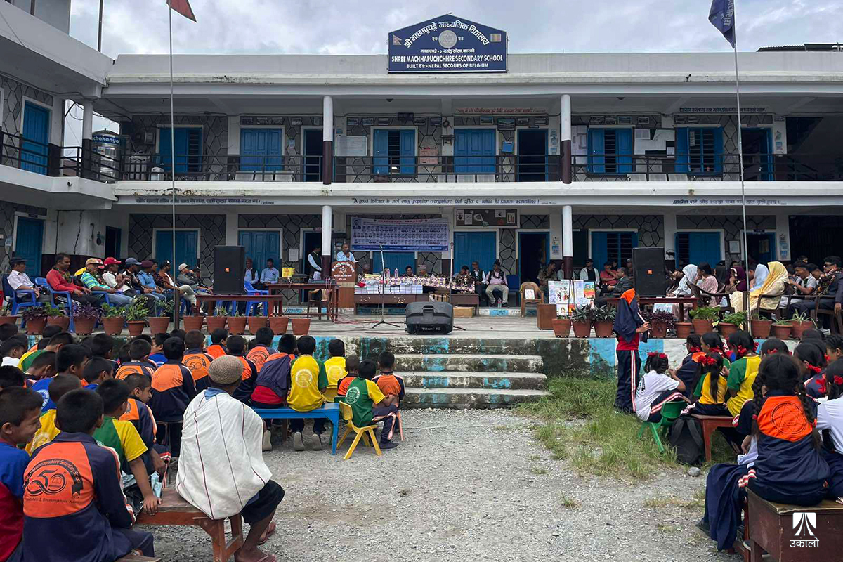 सामुदायिकमा अब्बल माछापुच्छ्रे मावि, विद्यार्थीले पनि गर्छन् शिक्षकको निगरानी