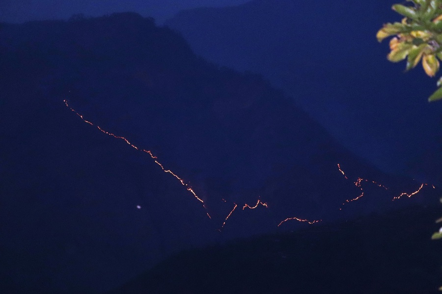 देशभर १४० स्थानमा डढेलो, प्रदूषण अत्यधिक बढेकाले सावधानी अपनाउन आग्रह 