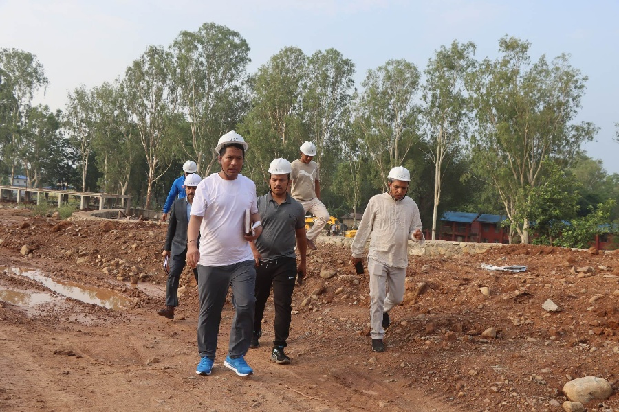 प्रदेश रंगशालालाई बजेट अभाव हुन नदिने कर्णालीका आर्थिक मामिलामन्त्रीको प्रतिबद्धता