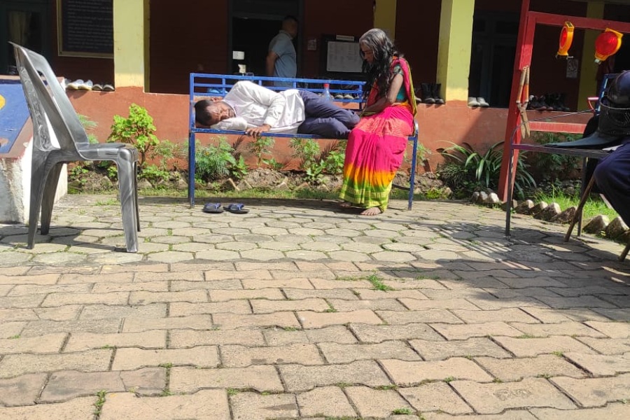 न्यायका लागि धर्नारत आरती साहका आमाबुवा र भाइ प्रहरीको नियन्त्रणमा