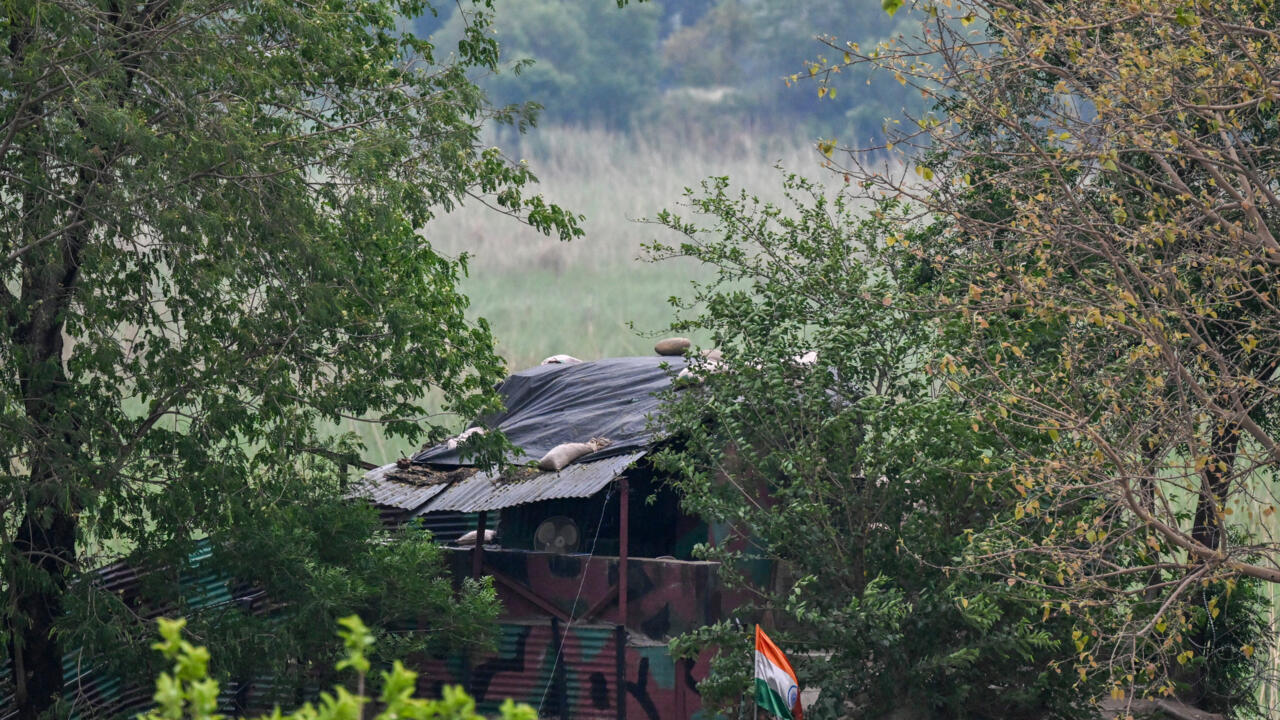भारत र पाकिस्तानको सिमानाकामा रहेका बासिन्दा फिर्ता