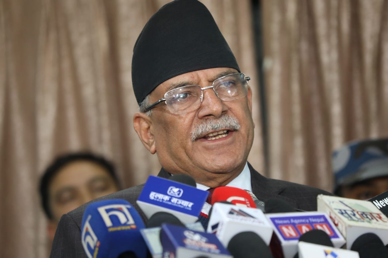 संविधानको रक्षक र विरोधी बीचको लडाइँको फैसला जनताले गर्छन् : प्रचण्ड