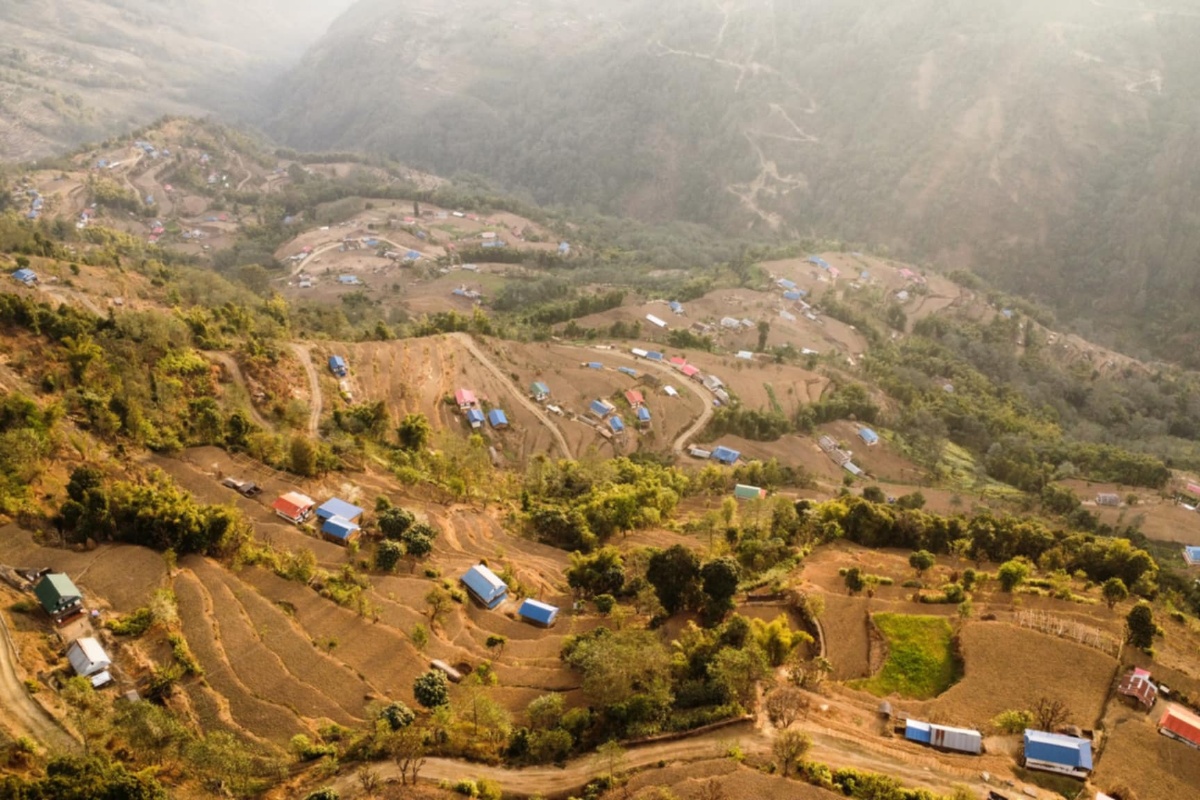 भोजपुरको दुर्गम गाउँमा स्वास्थ्य सेवा, जीवनजल लिन घण्टौँ हिँड्नुपर्ने अवस्थाको अन्त्य