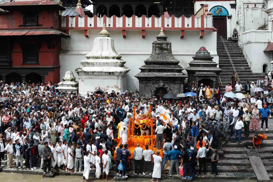 संविधानसभा अध्यक्ष नेम्वाङको राजकीय सम्मानका साथ अन्त्येष्टि