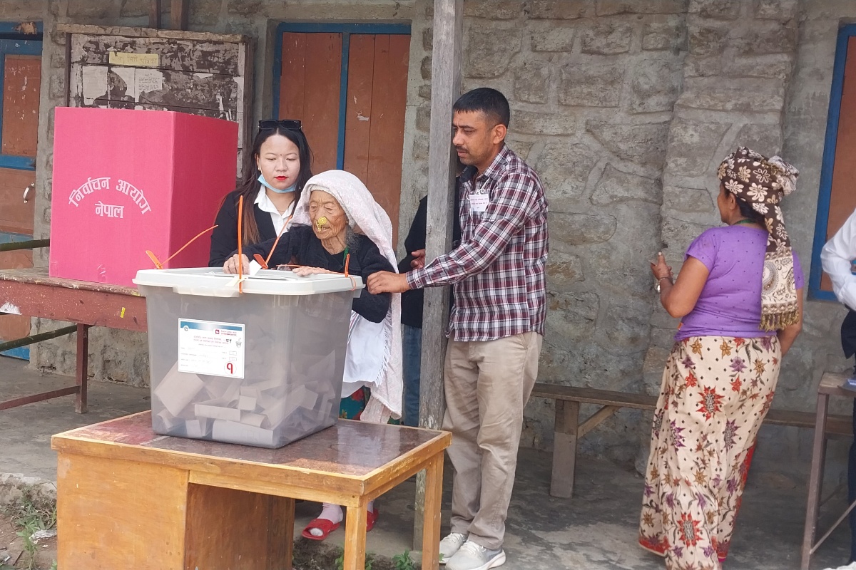 इलाममा शनिबार रातिबाटै मतगणना थाल्ने तयारी