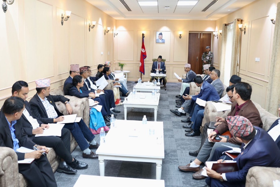 जिम्मेवारी पन्छाउने कर्मचारीतन्त्रले परिणाम दिँदैन : प्रधानमन्त्री दाहाल