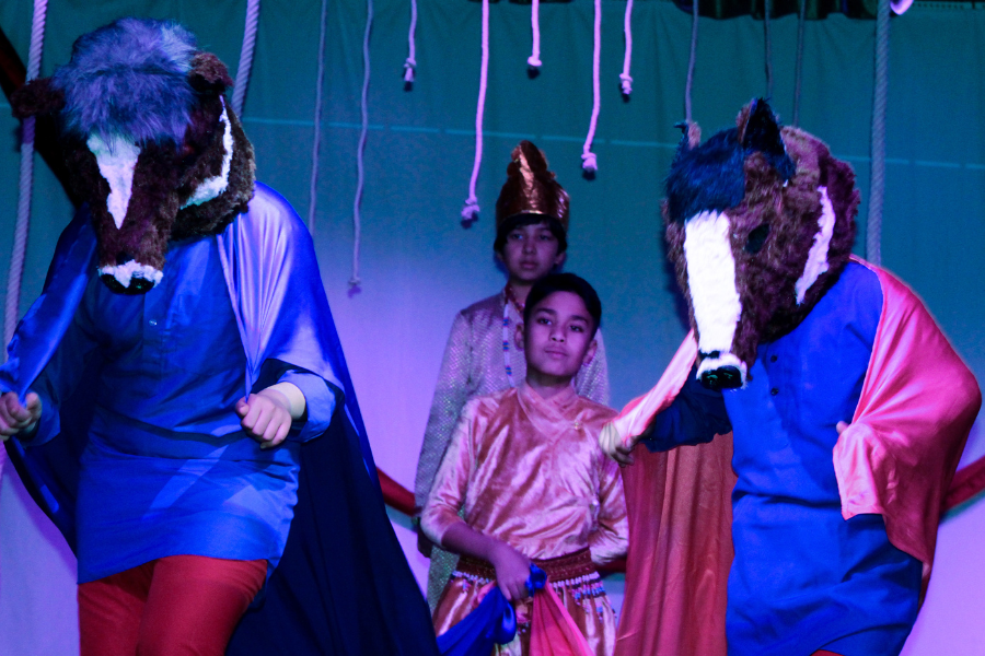 विद्यालयमा रंगमञ्चः किन पढाउने, के पढाउने?