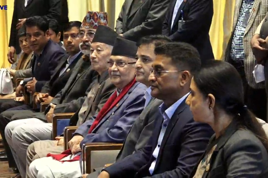 एमालेका राष्ट्रपति उम्मेदवार सुवाश नेम्बाङको मनोनयन दर्ता