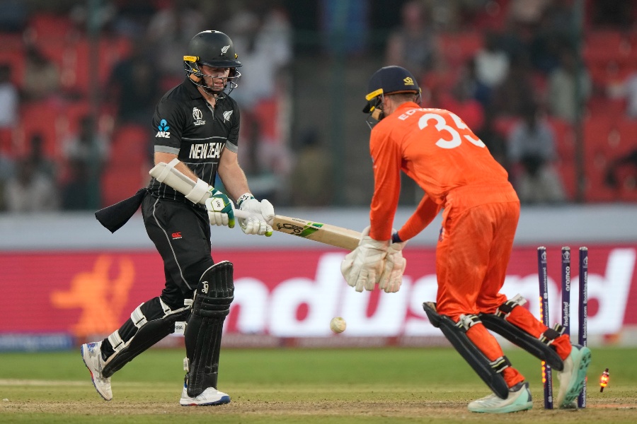 विश्वकप क्रिकेट: न्युजिल्यान्डद्वारा नेदरल्यान्ड्स ९९ रनले पराजित