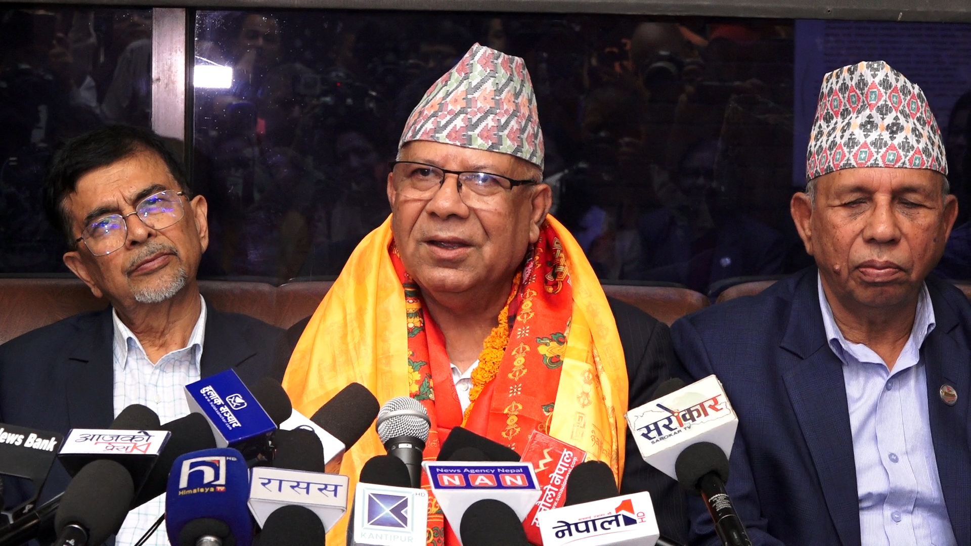 बालुवाटारको ७ रोपनी जग्गा फिर्ता गराएको छु, छानबिन होस्ः माधव नेपाल