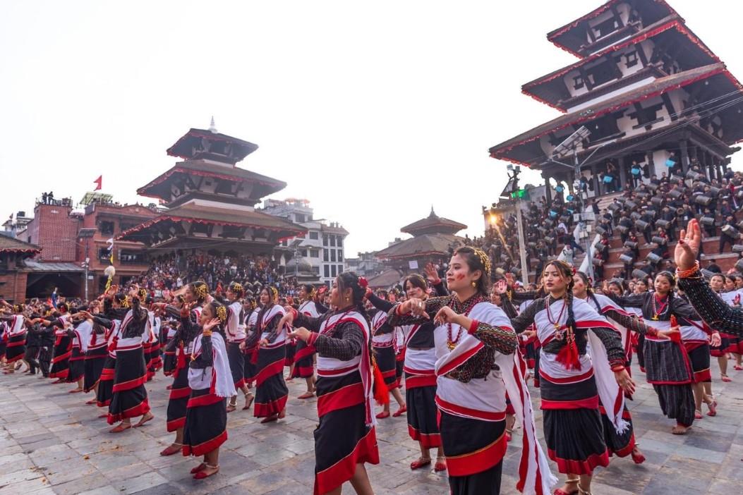 एक हजार जना कलाकारको संयुक्त प्रस्तुति 