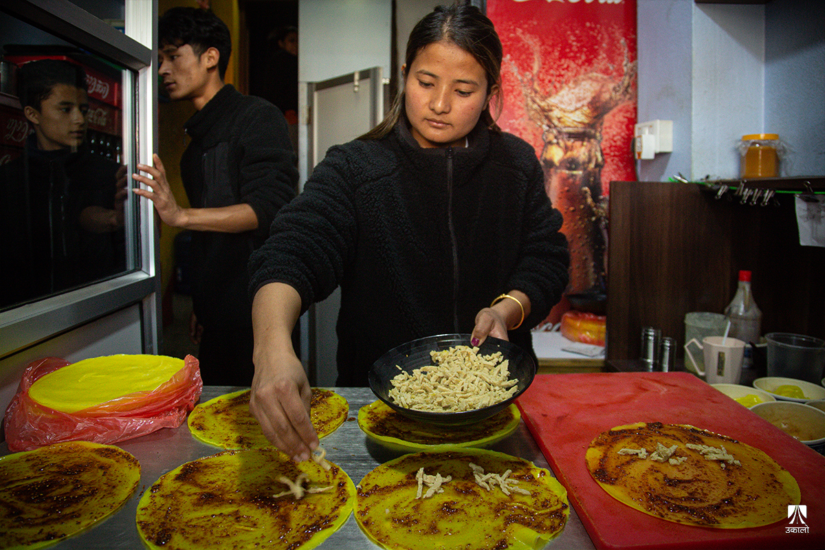जागिरमा खाएको गालीले जन्माएको ‘लाफिङ सेन्टर’ (तस्वीर–कथा)