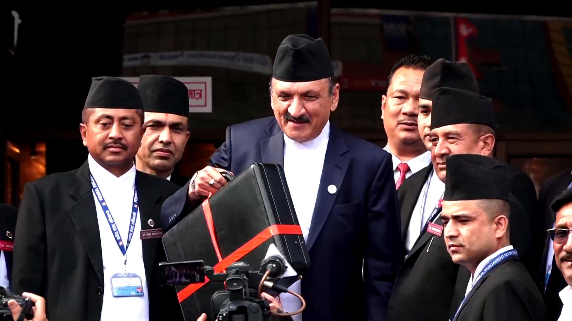 २० वटा सरकारी संस्था खारेज गर्ने घोषणा, सरकारी पदाधिकारीलाई इन्धनको साटो नगद