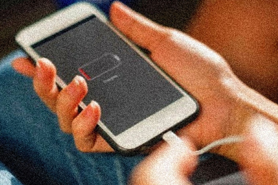 मोबाइल चार्ज गर्ने क्रममा करेन्ट लागेर युवकको मृत्यु