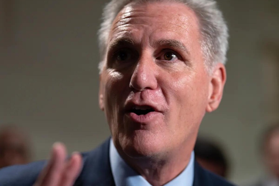 अमेरिकी सभामुख केभिन म्याकार्थी पदमुक्त