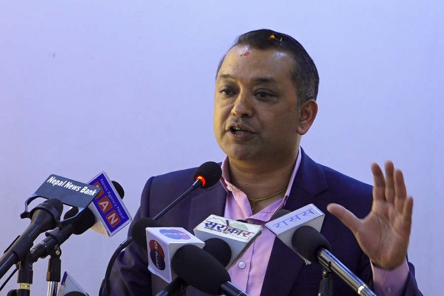 कांग्रेस सभापति देउवाको एकल निर्णयविरुद्ध संघर्ष गर्ने गगन थापाको चेतावनी