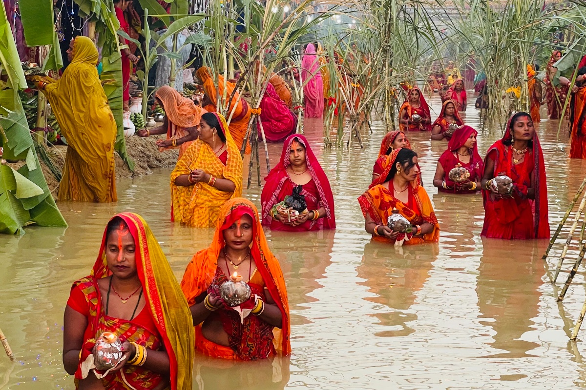 उदाउँदो सूर्यलाई अर्घ्य दिएसँगै सकियो छठपर्व