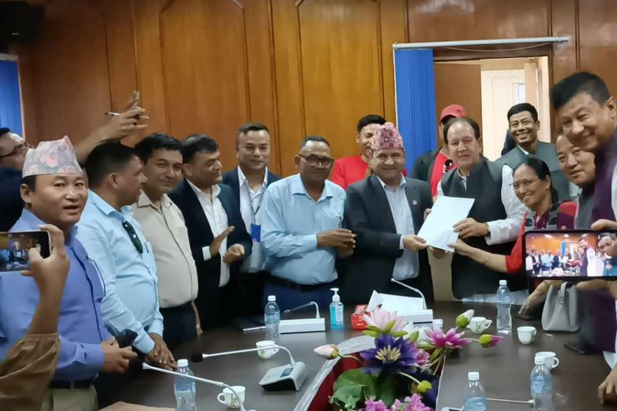 त्रियुगा पुल निर्माण एक वर्षभित्रै सम्पन्न गर्ने भौतिक पूर्वाधारमन्त्रीको प्रतिबद्धता