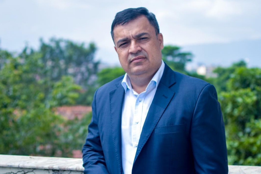 नवनिर्वाचित एनआरएनए अध्यक्ष बद्री केसीद्वारा आर के शर्माको समूहविरुद्ध प्रहरीमा उजुरी