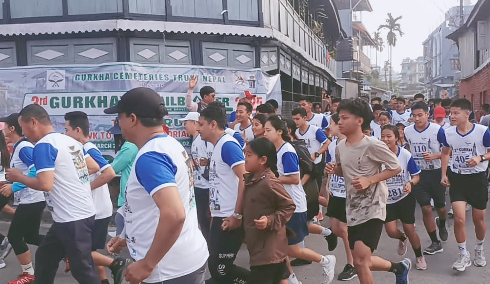 ‘गोर्खा ट्रेल ब्लेजर’को उपाधि सुरज लिम्बू र पुष्पा सेर्मालाई