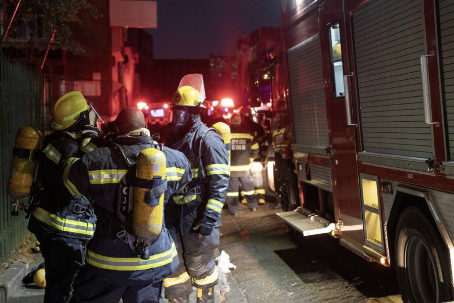 जोहानेसबर्गस्थित अवैधानिक आप्रवासी रहेको भवनमा आगलागी हुँदा ज्यान गुमाउनेको संख्या ६३ पुग्यो